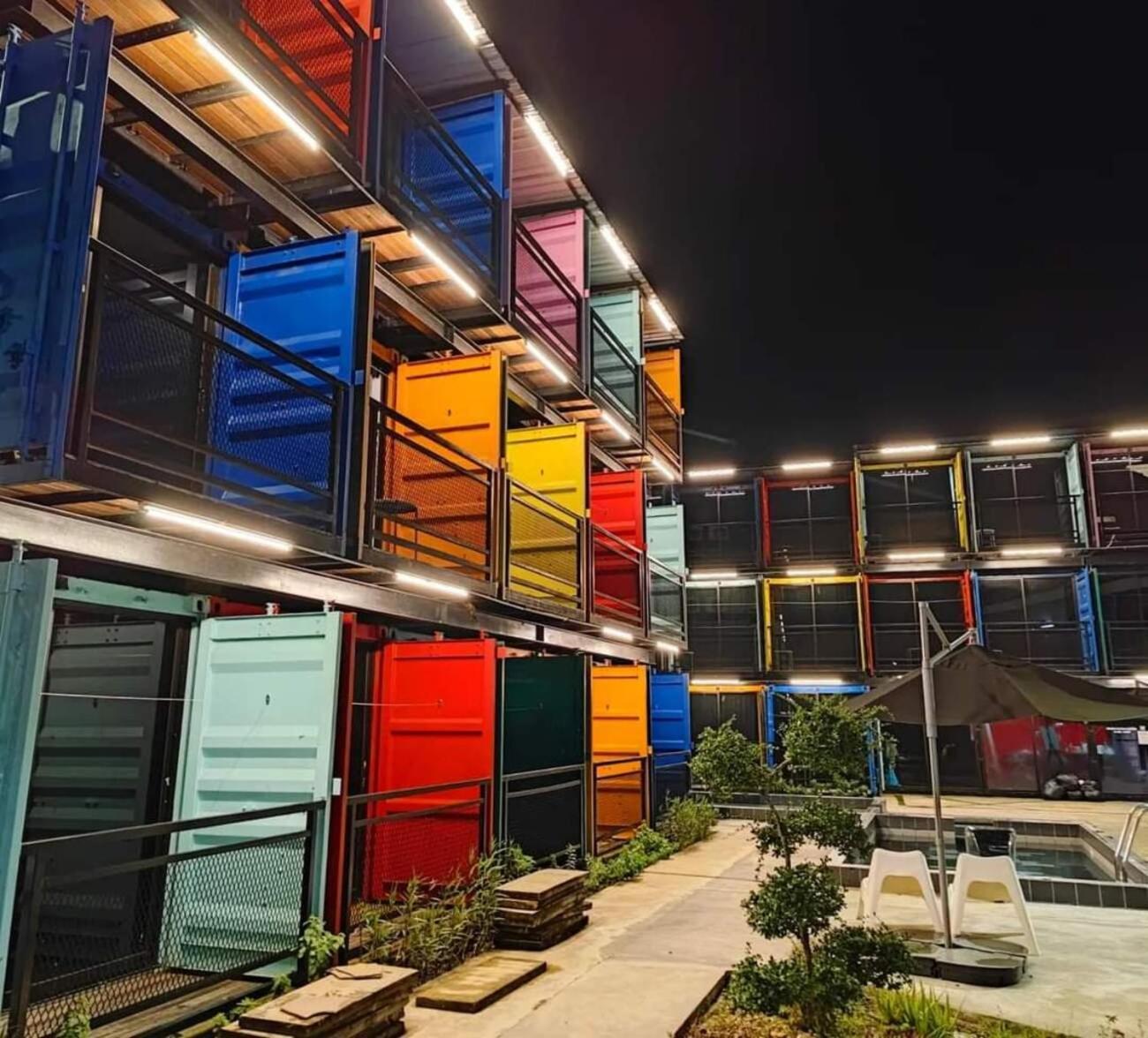 Boxinn The Kontena Home Semporna Exteriér fotografie